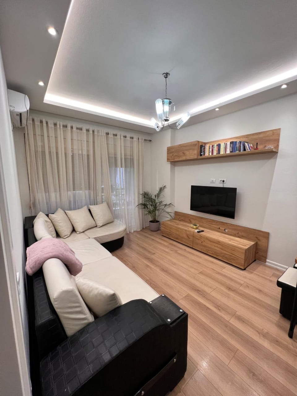 Tirana modern one bedroom Apartment Apartment in Tirana