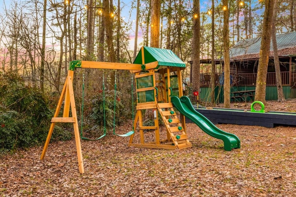 Close to Lake Putt Putt, Pool Table, Play set House in Broken Bow