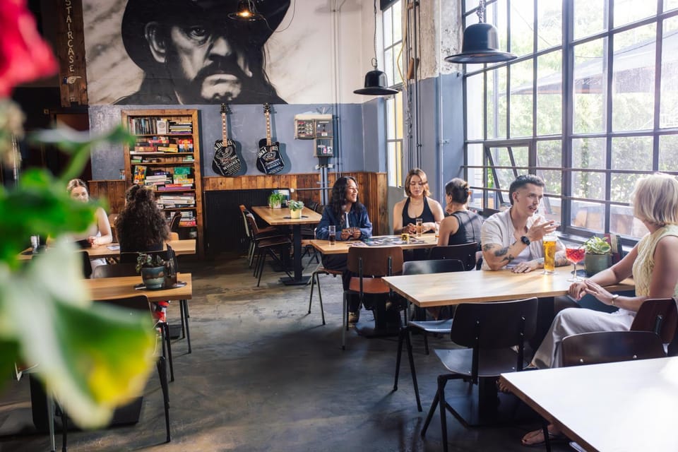 Restaurant/places to eat, Food and drinks