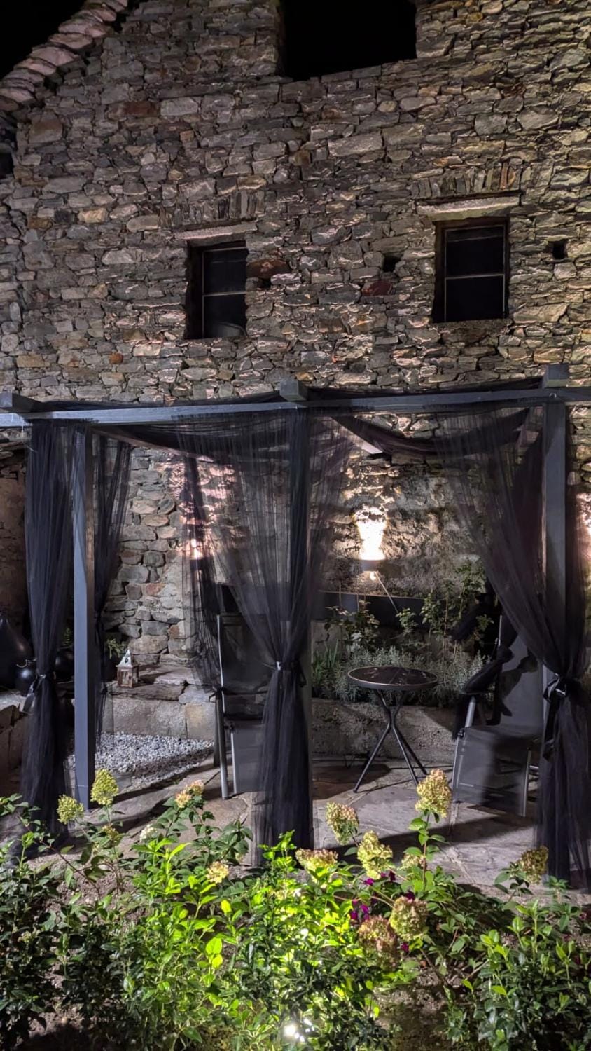 LA VIA DEL SALE accommodations holidays Nature lodge in Domodossola