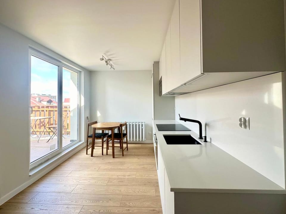 Balcony/Terrace, Kitchen or kitchenette, Dining area