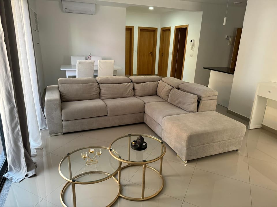 Living room, Seating area, air conditioner