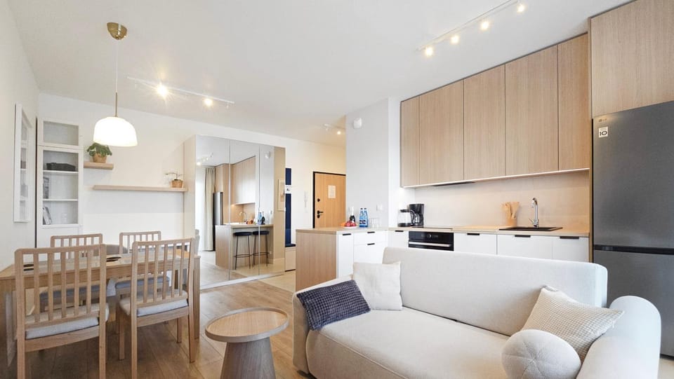 Kitchen or kitchenette, Living room, Seating area, Dining area