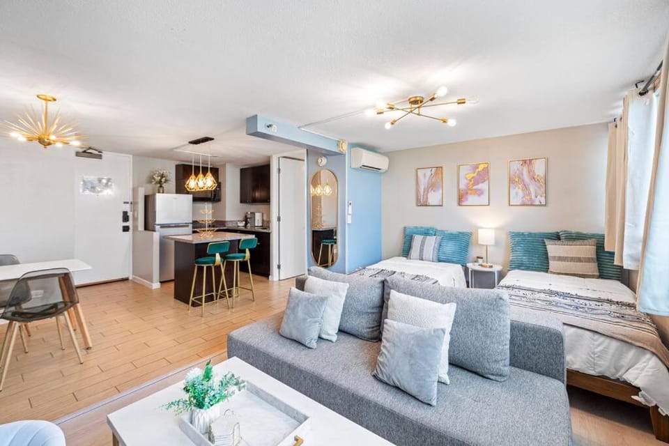 Waikiki Beach 1Bedroom Luxury Condo! Apartment in Honolulu