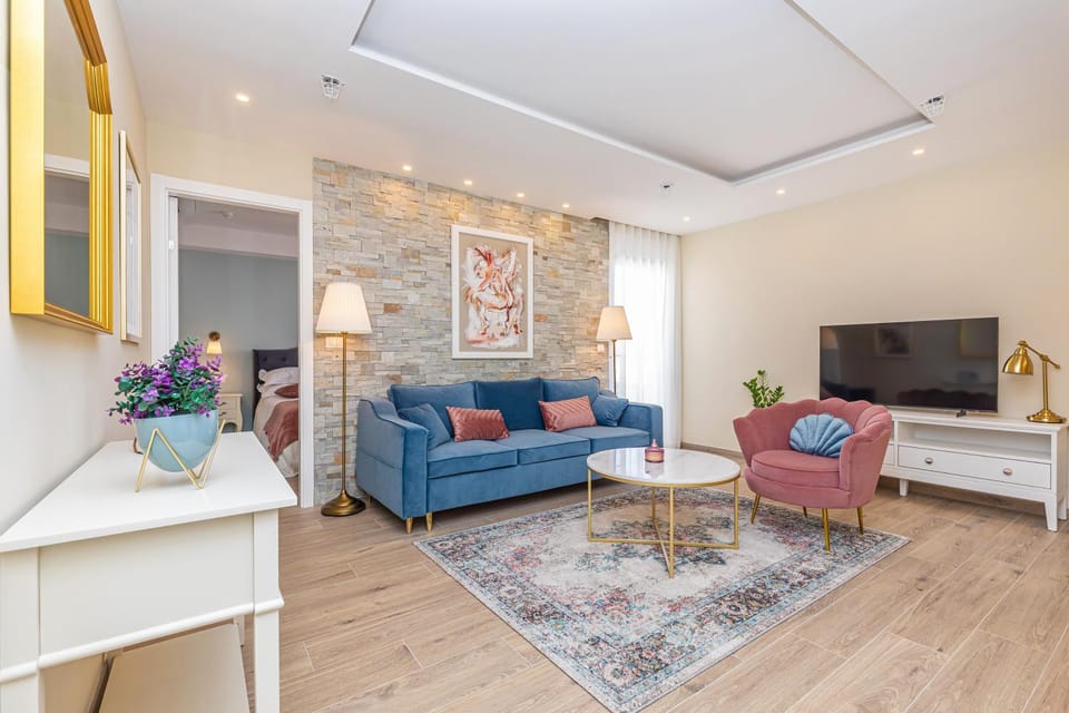TV and multimedia, Living room, Seating area
