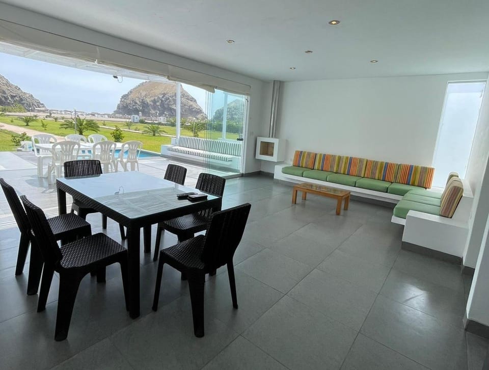 View (from property/room), Living room, Dining area