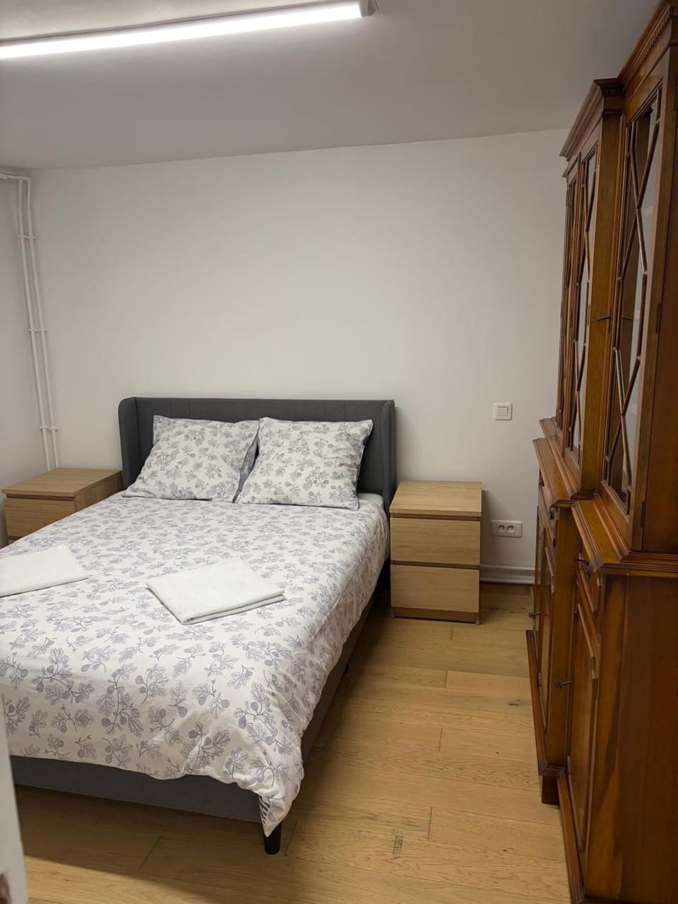 Bed, Photo of the whole room, Bedroom, wardrobe