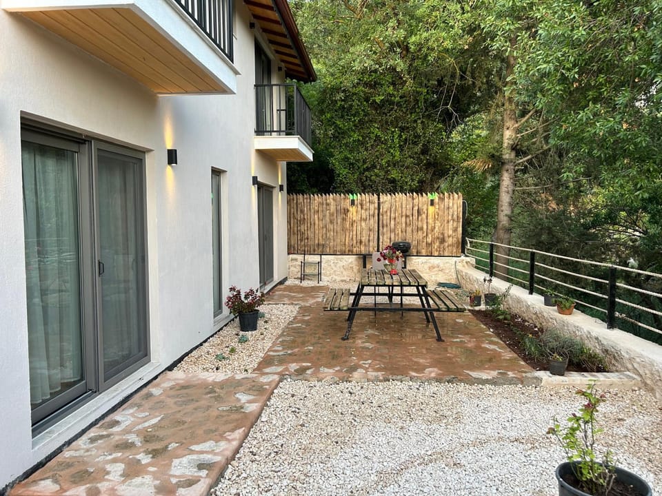 Garden, Dining area, Garden view