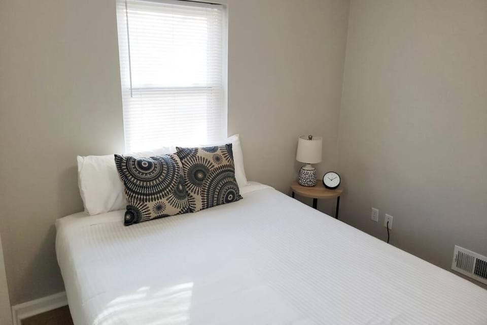 Davenport Dwellings-Three Bedroom Apartment in Omaha