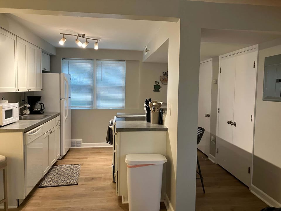 Davenport Dwellings Midtown Convenience Apartment in Omaha