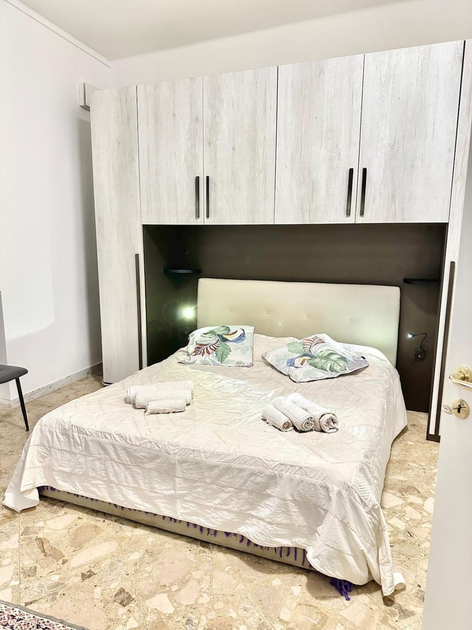 Bed, Photo of the whole room, Bedroom, towels, wardrobe
