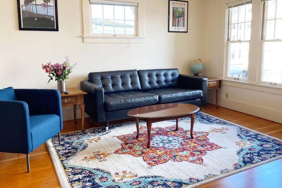 Historic Downtown Flat, #3 Apartment in Astoria