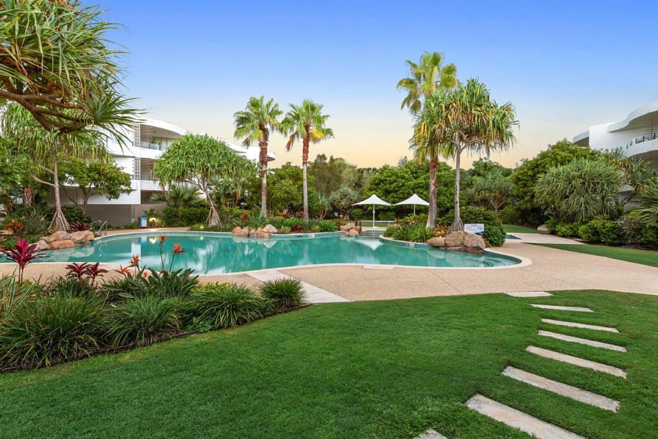 Cotton Beach 21 - Beachfront Complex with Pool - Perfect for Couples Apartment in Tweed Heads