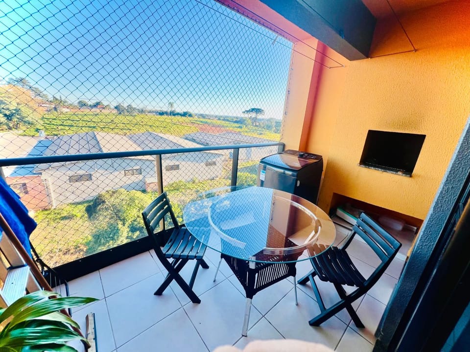 APT Moderno com muitos itens , 3 quartos e 2 vagas de garagem Apartment in State of Paraná
