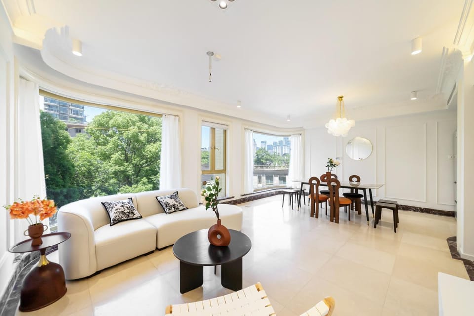 Living room, Dining area, Garden view