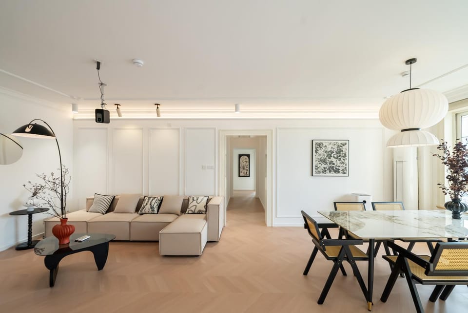 Living room, Dining area