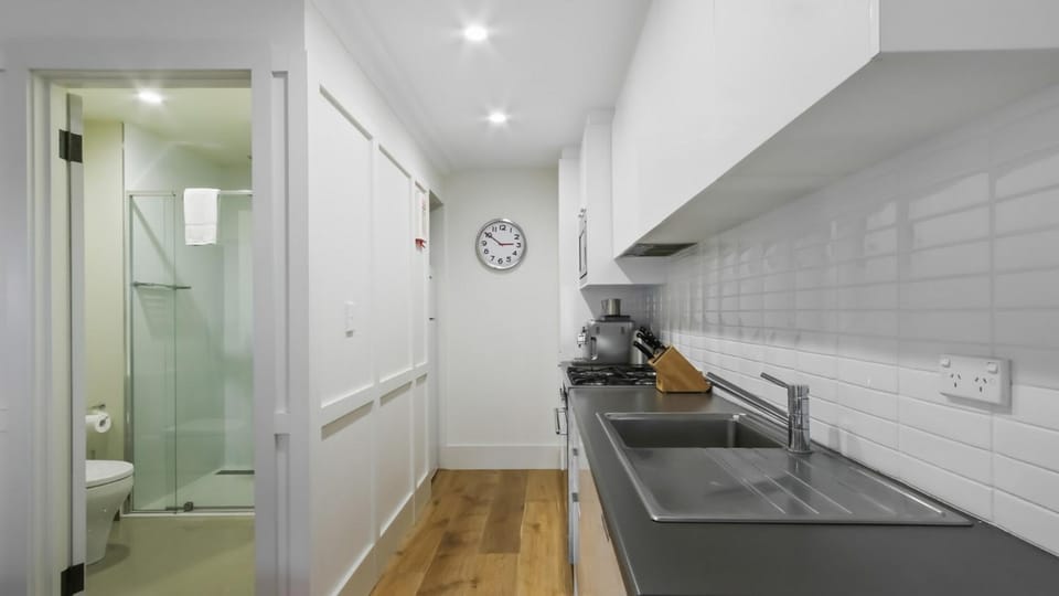 Shamrock 1 House in Hotham Heights