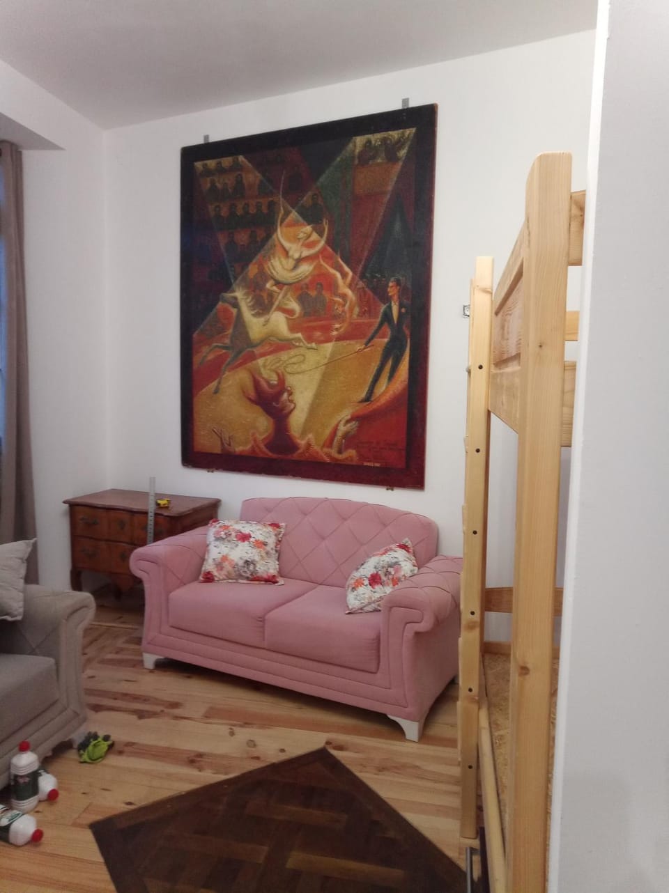 Photo of the whole room