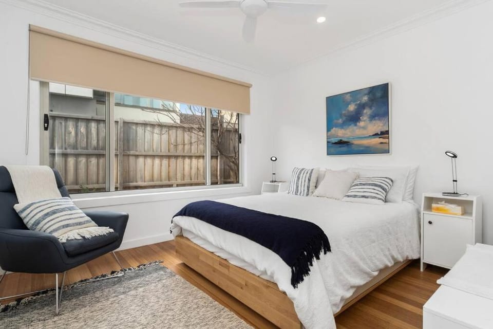 Mornington Beach House, Modern and Characterful House in Mornington