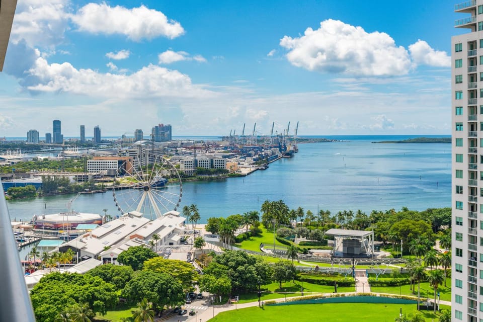 Property building, Day, City view, Lake view, Sea view