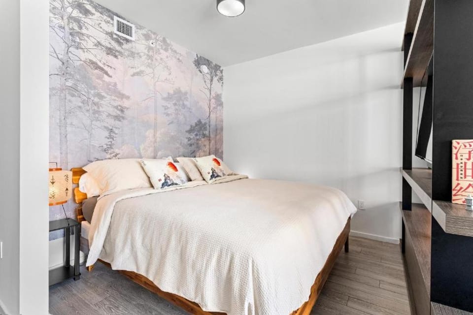 Breezy Stays Luxury Residences - near Kaseya Center Apartment in Miami
