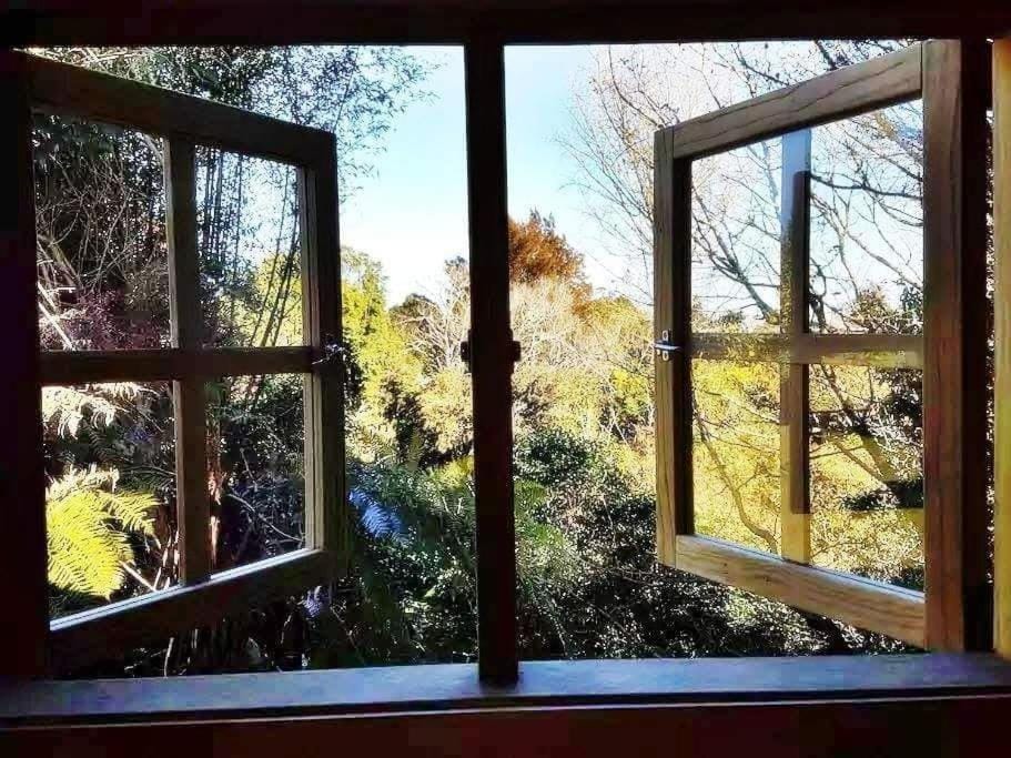 Morepork Gully cabin Cabin in Hamilton