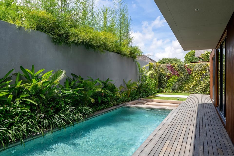Garden, Swimming pool