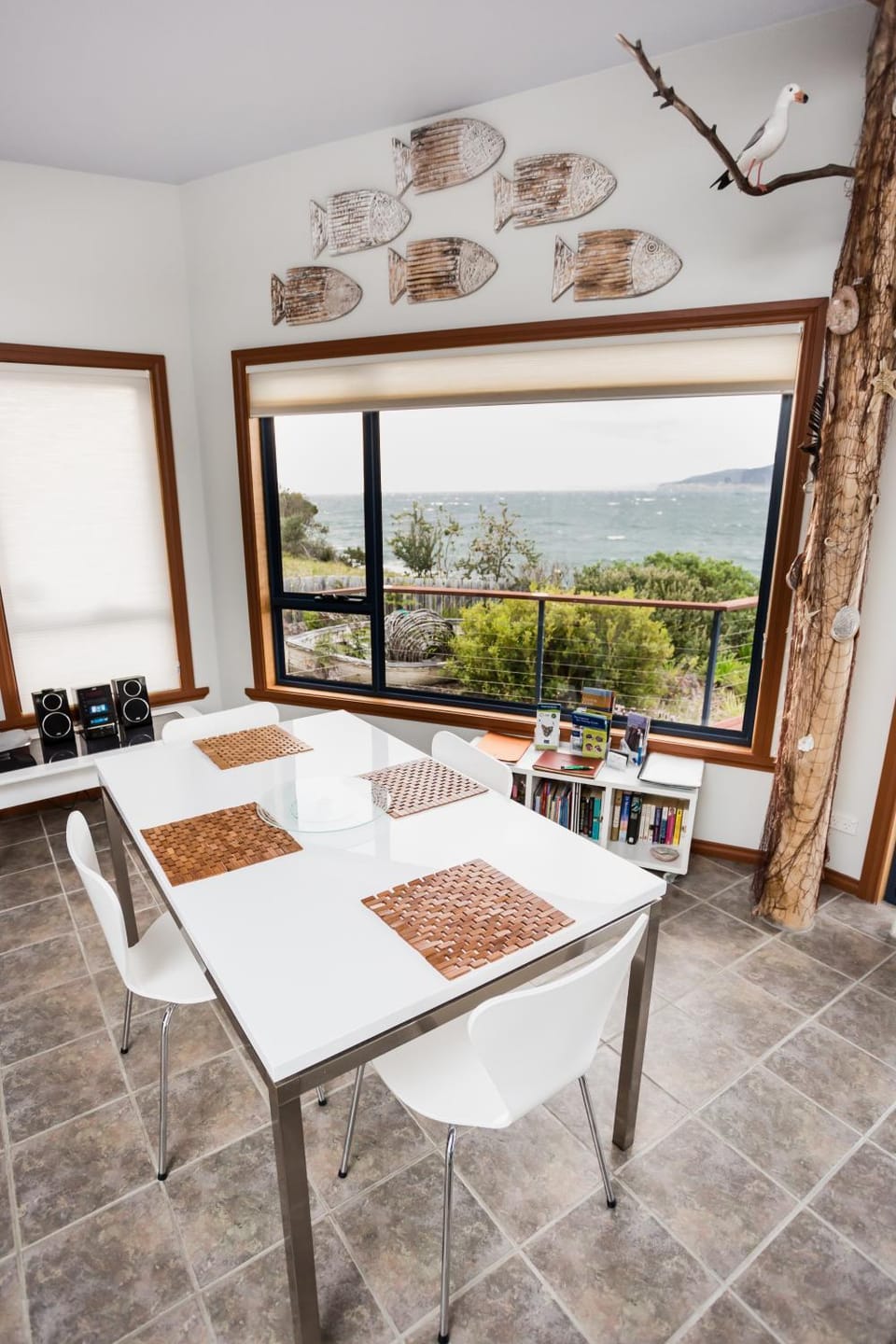 Photo of the whole room, Dining area
