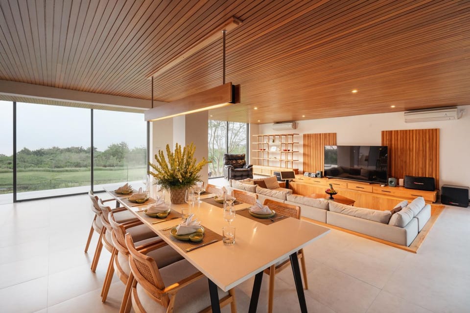 Living room, Dining area