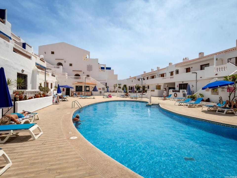 Property building, Pool view, Swimming pool