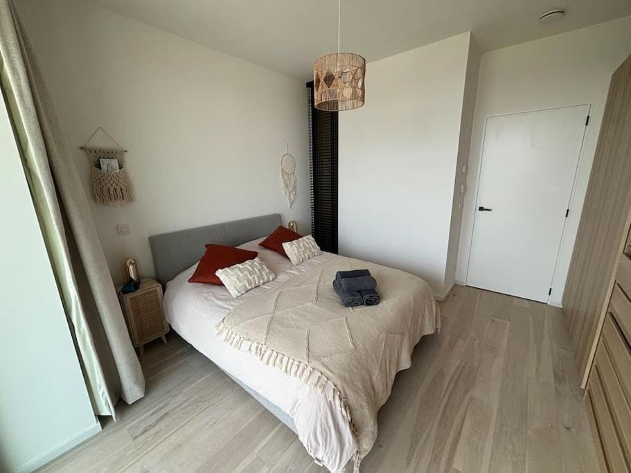 Enjoy the Belgian coast with indoor heated swimmingpool and fitness Apartment in Ostend