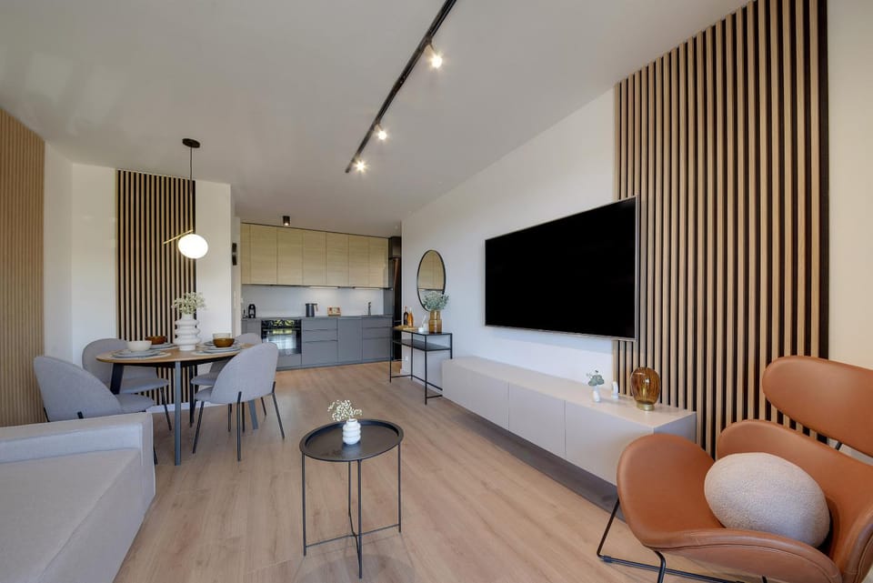 Communal lounge/ TV room, TV and multimedia, Living room, Seating area, Evening entertainment
