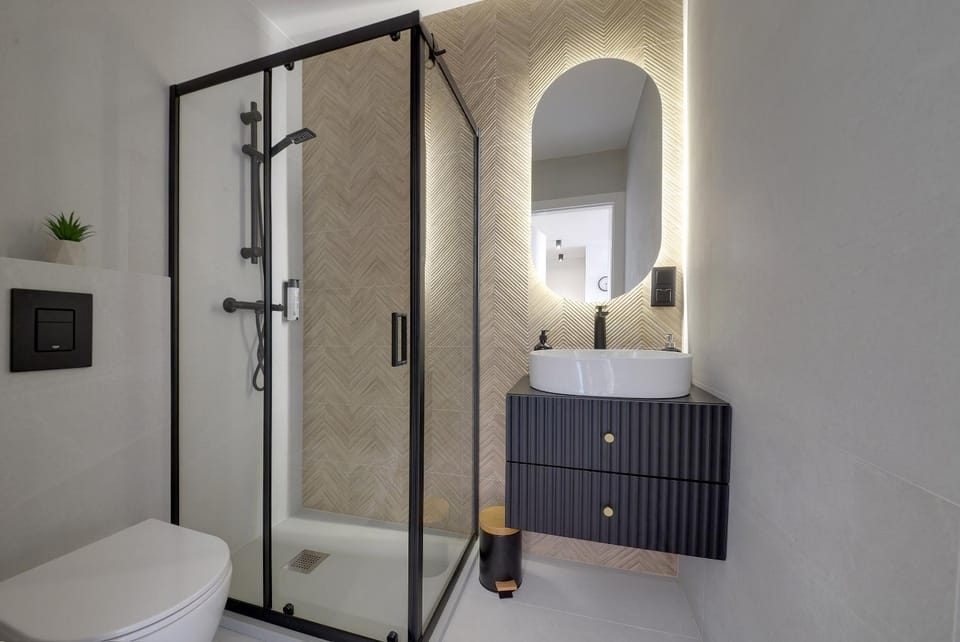 Shower, Bathroom