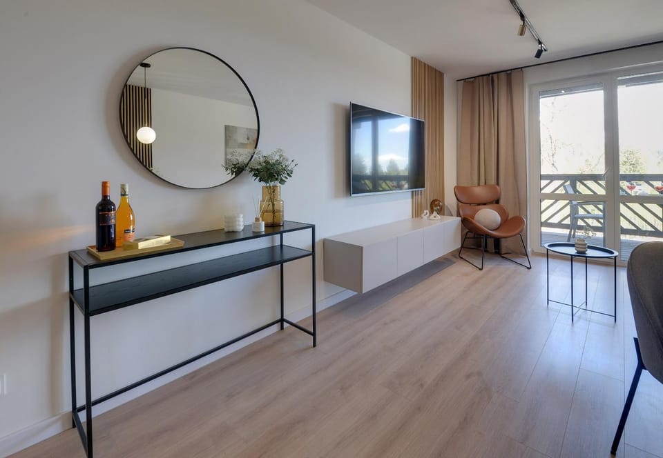TV and multimedia, Balcony/Terrace, Living room, Seating area