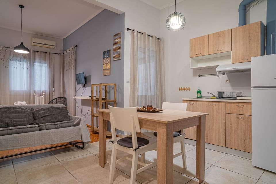 Kitchen or kitchenette, Living room, Photo of the whole room, Decorative detail, Seating area, Dining area, air conditioner