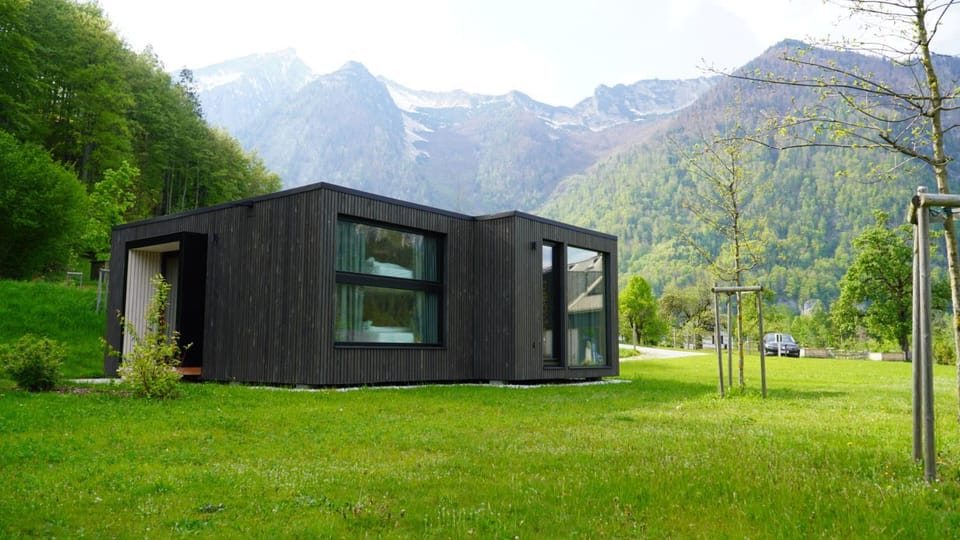 Property building, Natural landscape, Garden, Garden view, Mountain view