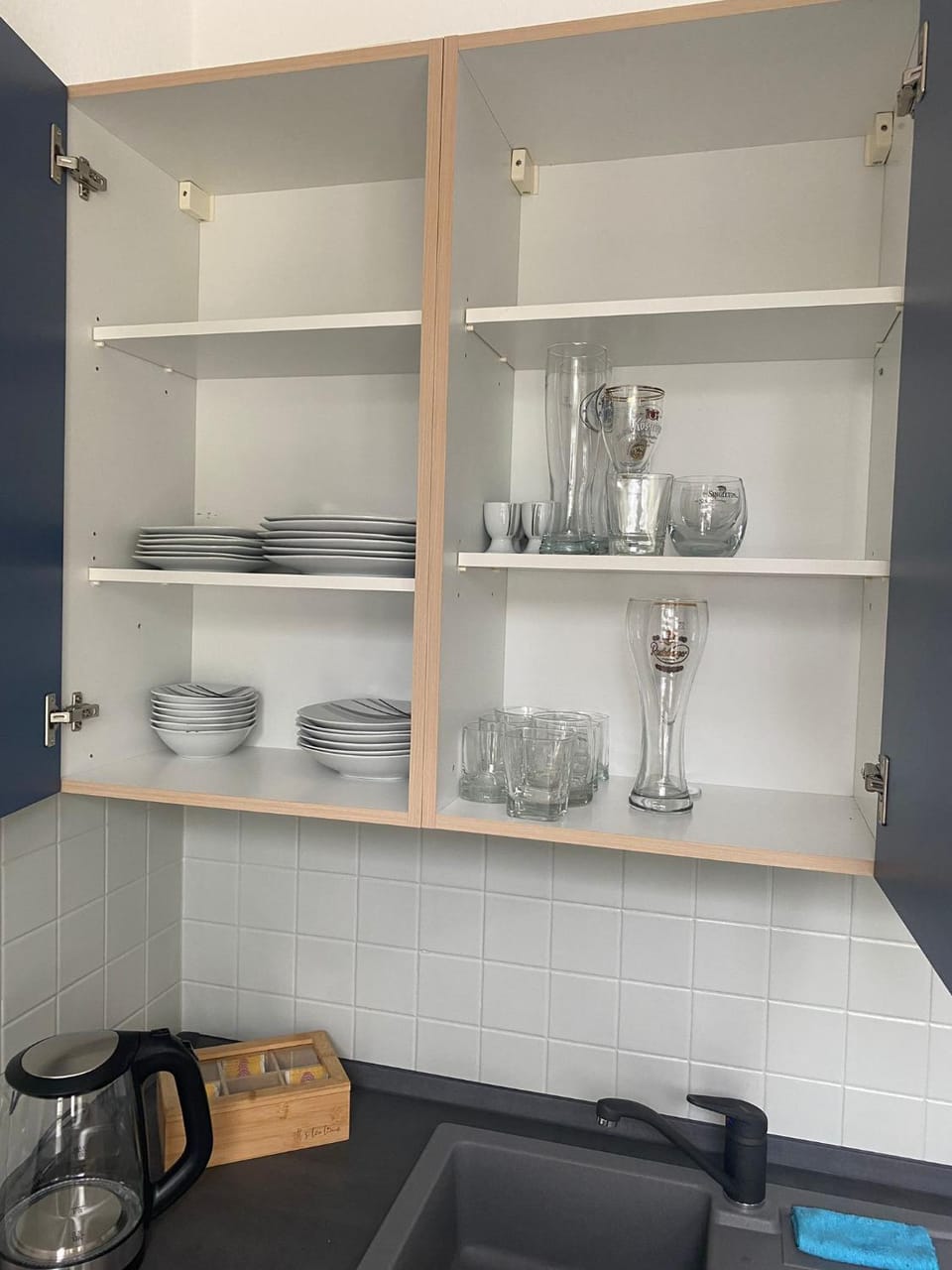 Kitchen or kitchenette, Communal kitchen, kitchen