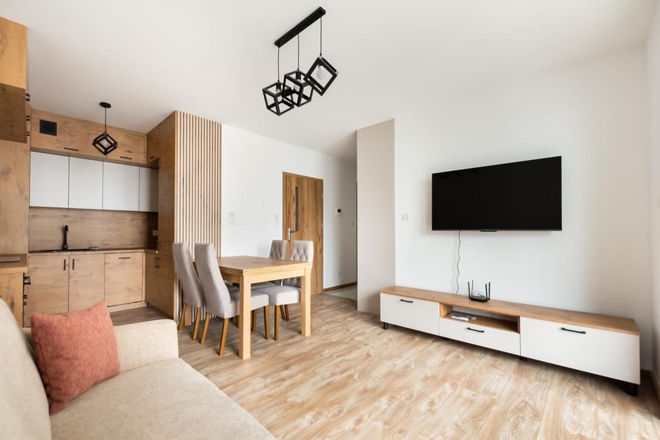 Communal lounge/ TV room, TV and multimedia, Kitchen or kitchenette, Living room, Seating area, Dining area, Evening entertainment