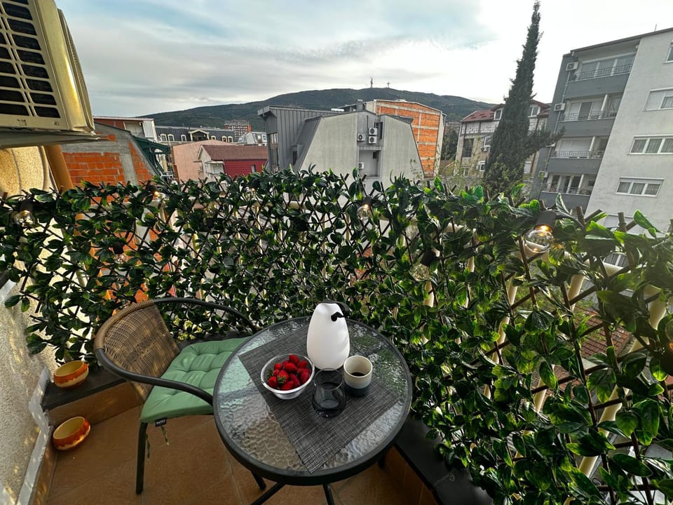 View (from property/room), Balcony/Terrace
