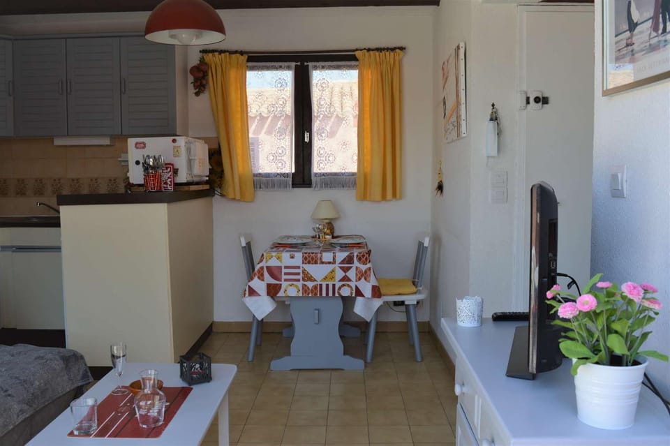 Appart 2 pièces 4 couchages PORT LEUCATE NATURISME PL010-1004 Apartment in Leucate