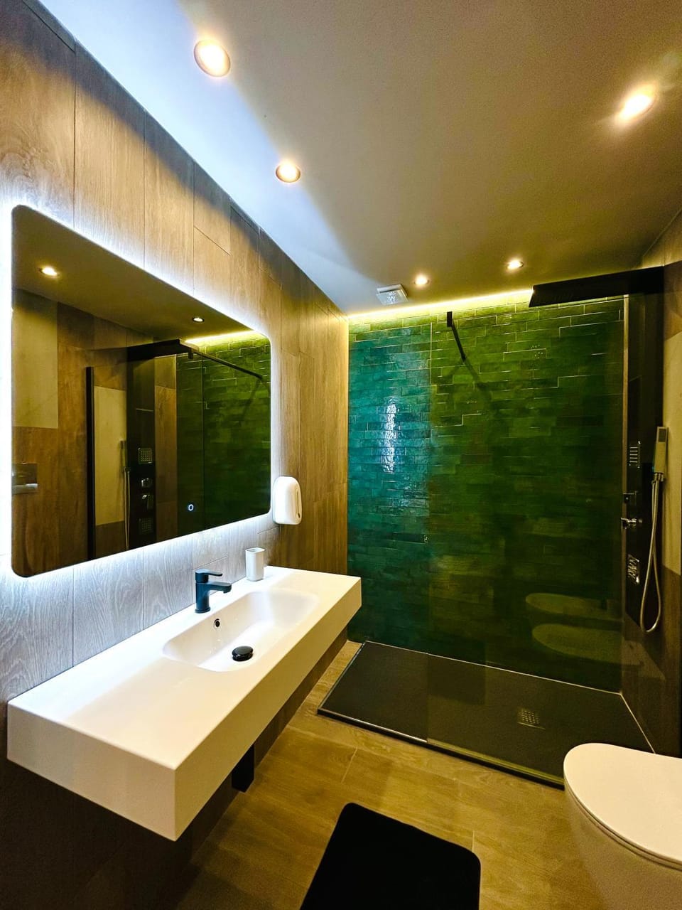 Shower, Bathroom, towels