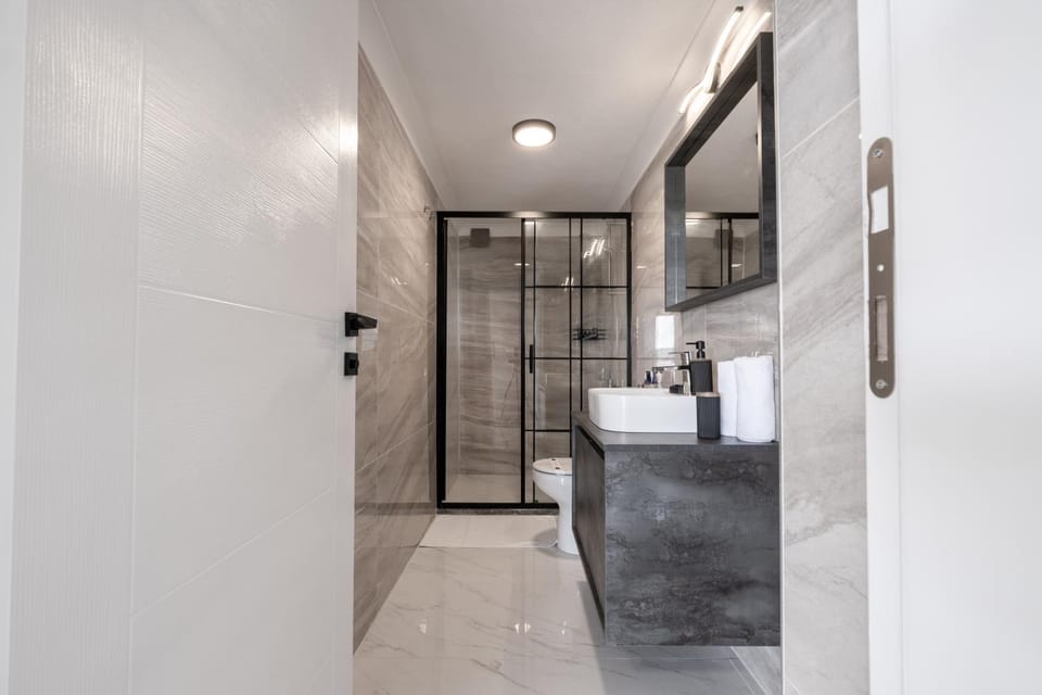 Shower, Bathroom
