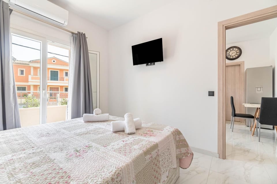 Living room, Bedroom