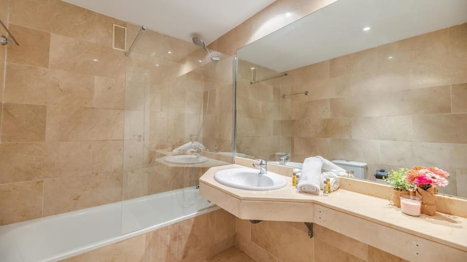 Bathroom, Bath