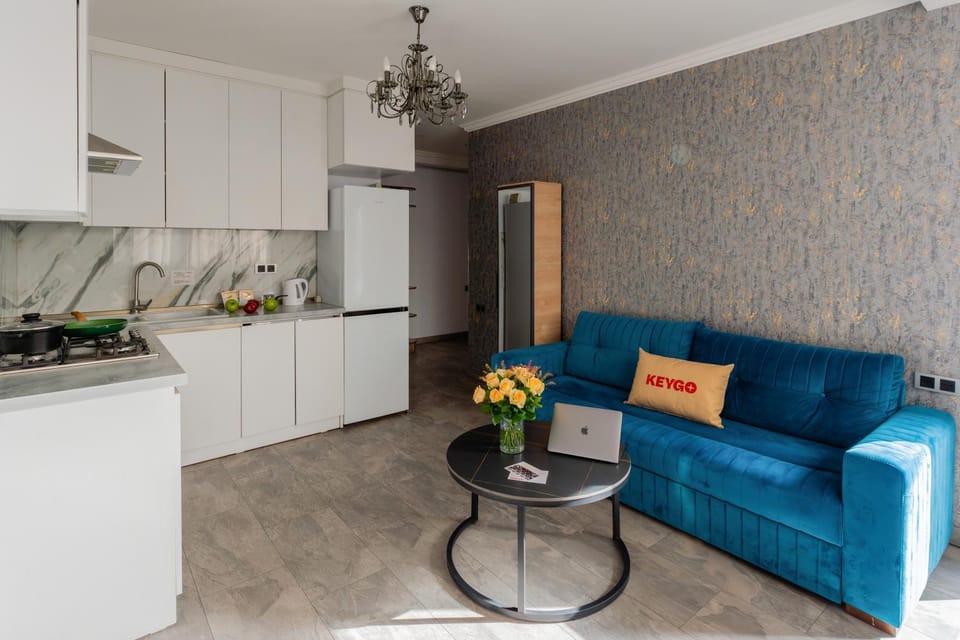 Kitchen or kitchenette, Seating area