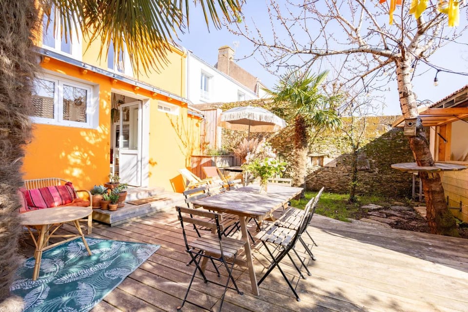 Patio, Spring, Balcony/Terrace, Garden view