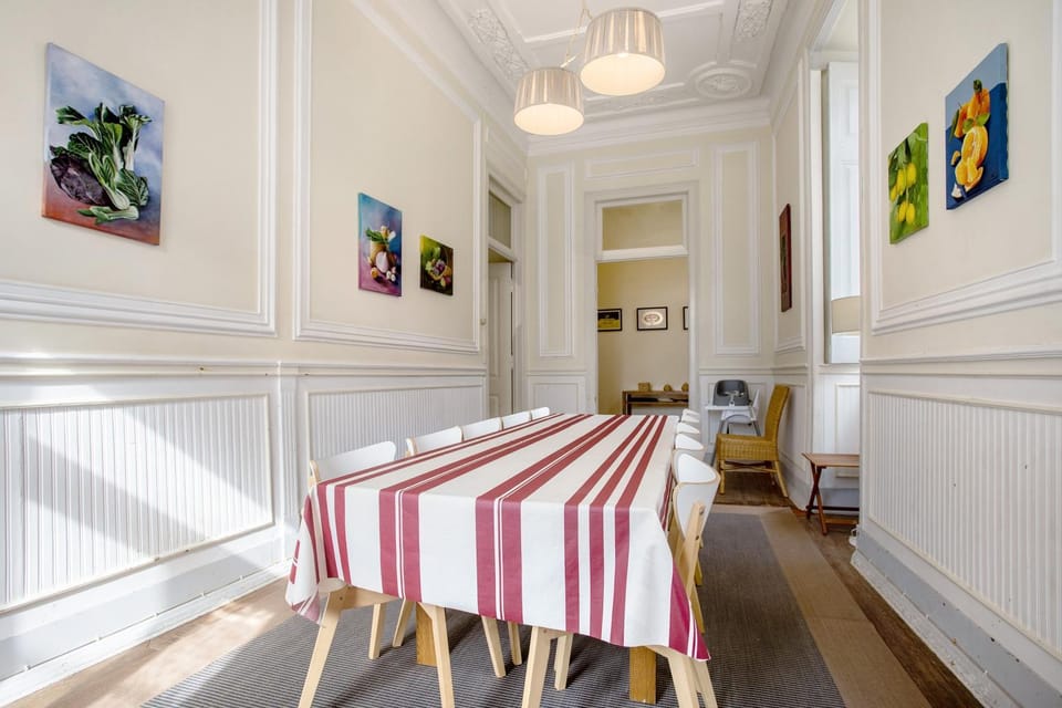 Property building, Living room