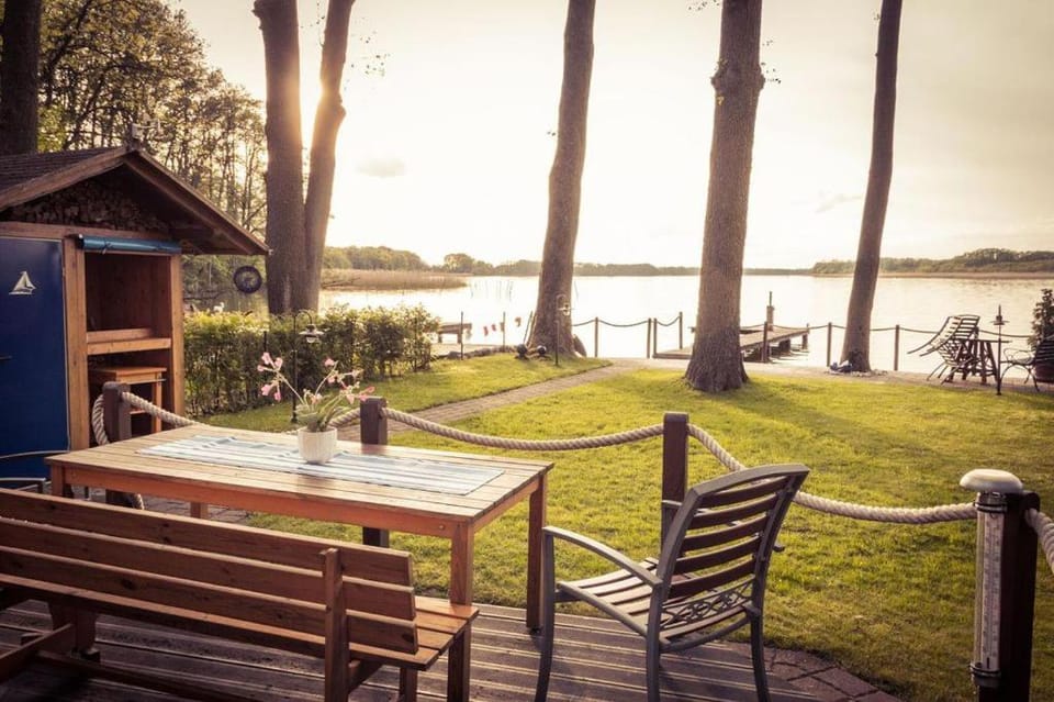 Garden, Lake view
