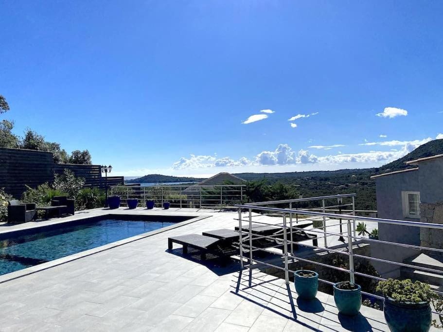 Pool view, Swimming pool, sunbed