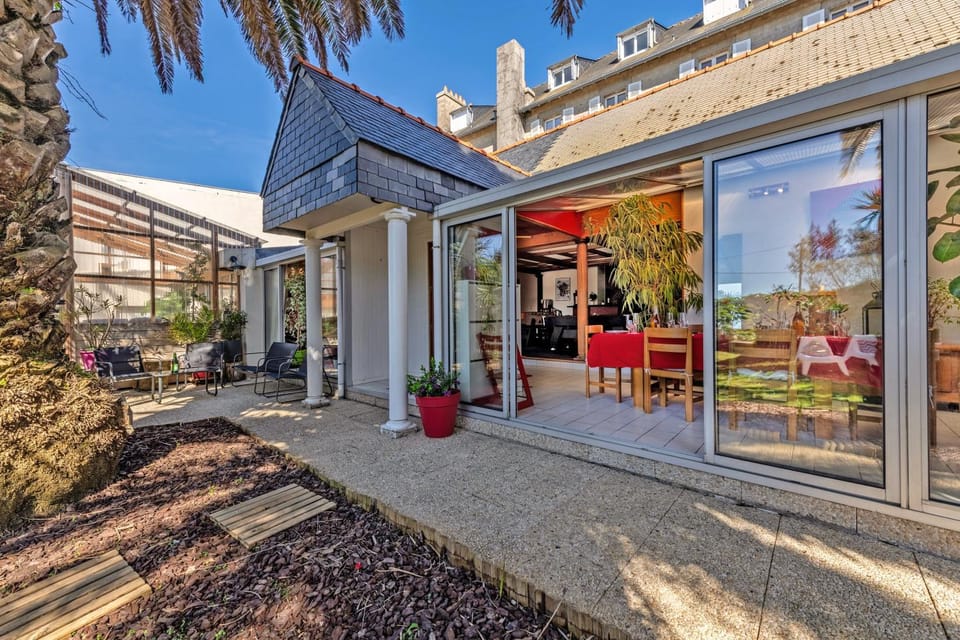 Property building, Patio